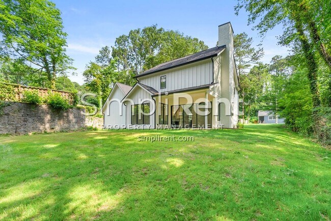 Building Photo - New 4/3 Home in East Point