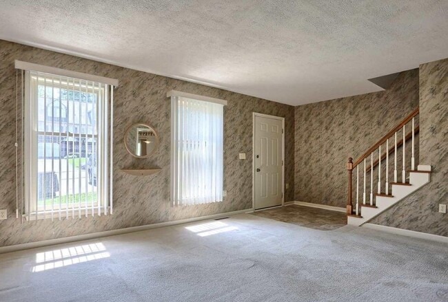 Building Photo - 50 Ironstone Dr