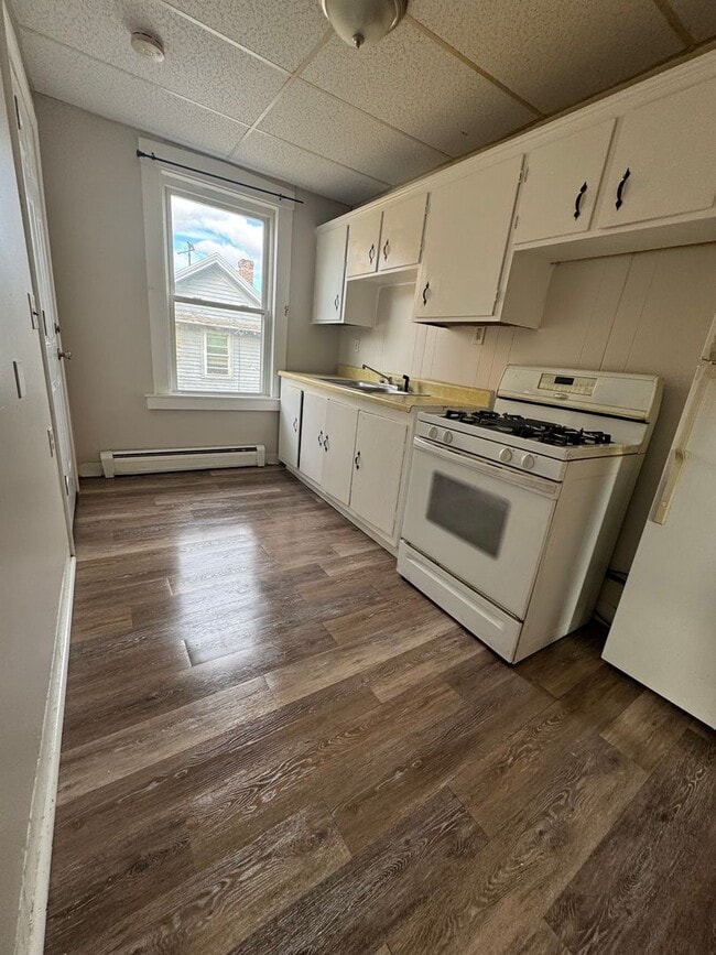 Building Photo - 36 Orange St