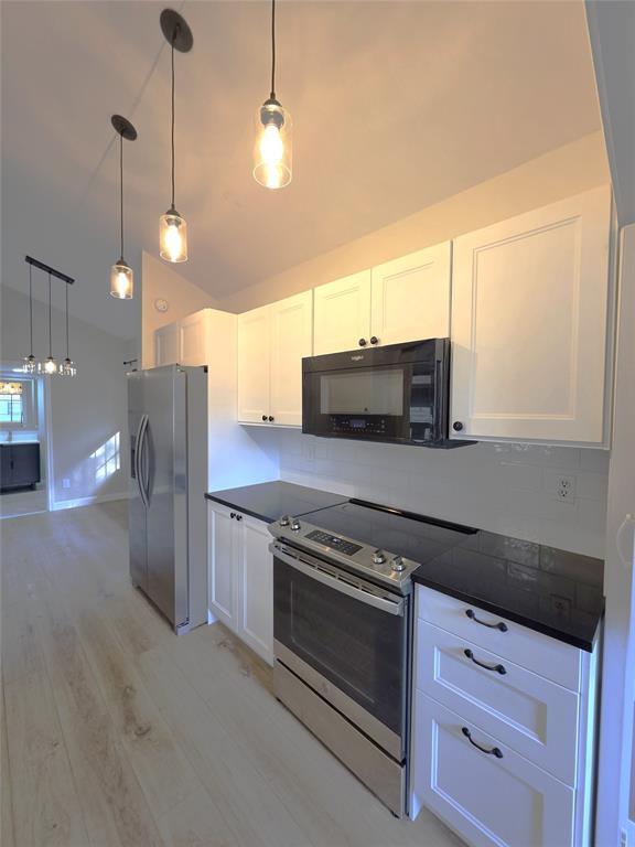 Building Photo - 7122 Wood Hollow Dr