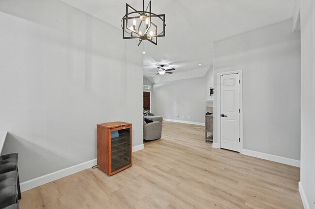 Building Photo - 11318 Twain Dr