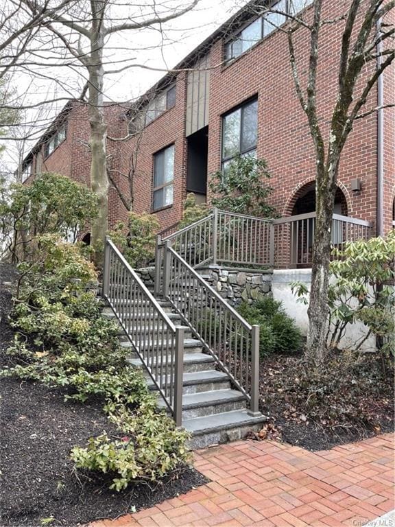 Building Photo - 150 N Bedford Rd