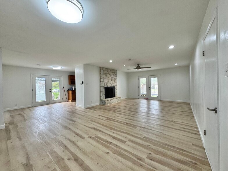 Building Photo - 1316 Graycreek Ln