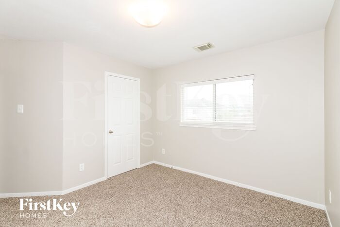 Building Photo - 12015 Gregory Crossing Way