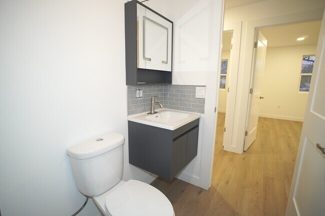 Building Photo - 1258 Idaho St