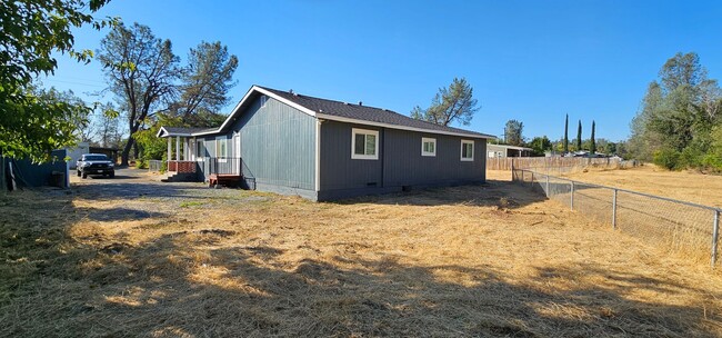 Building Photo - 3 bedroom home in Anderson