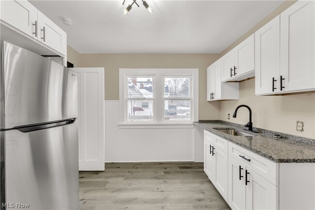 Building Photo - 1063 E 171st St