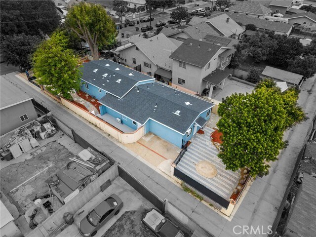 Building Photo - 1516 E Young St