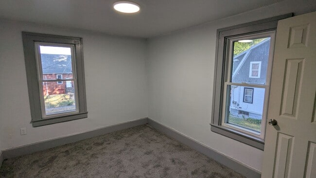 Building Photo - Welcome to this newly renovated gem locate...