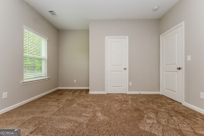 Building Photo - 135 Ashley Trace
