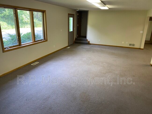 Building Photo - 4626 Linnea Ln