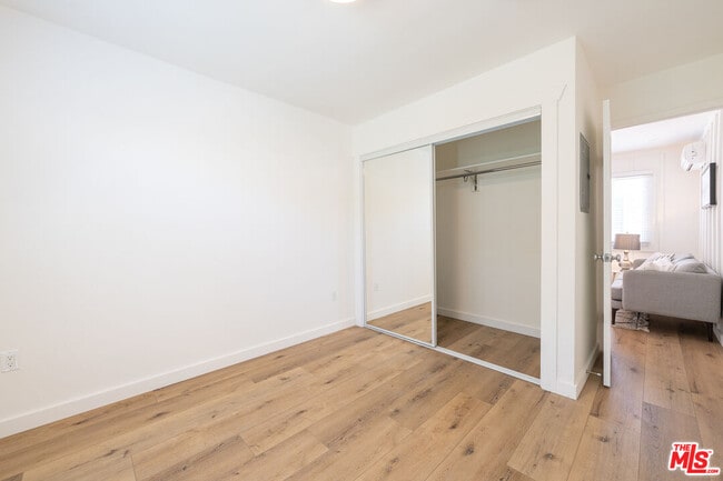 Building Photo - 314 N Venice Blvd