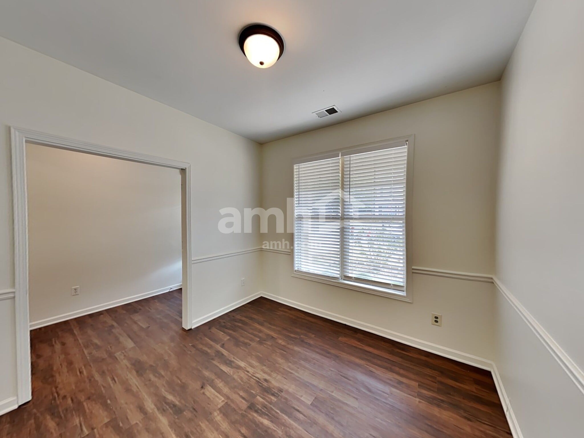 Building Photo - 429 Belmont Way