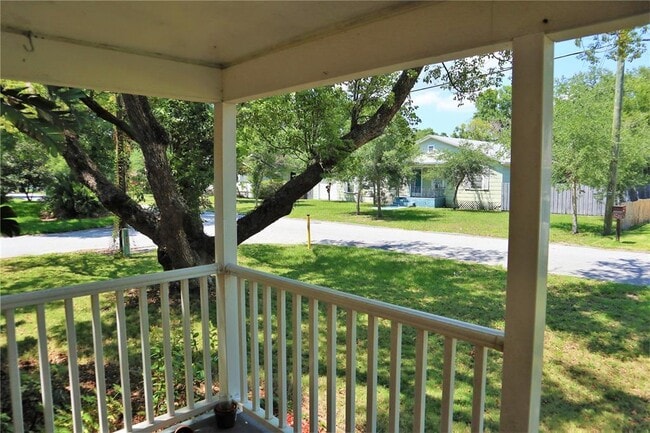 Building Photo - 1219 E Frierson Ave