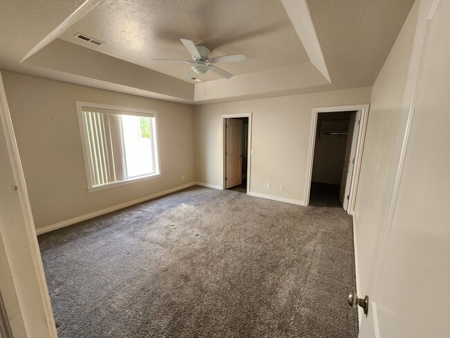 Building Photo - 294 LeAnn Way