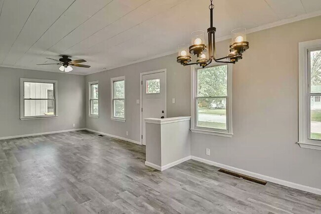 dining and living room - 743 Marie Ave