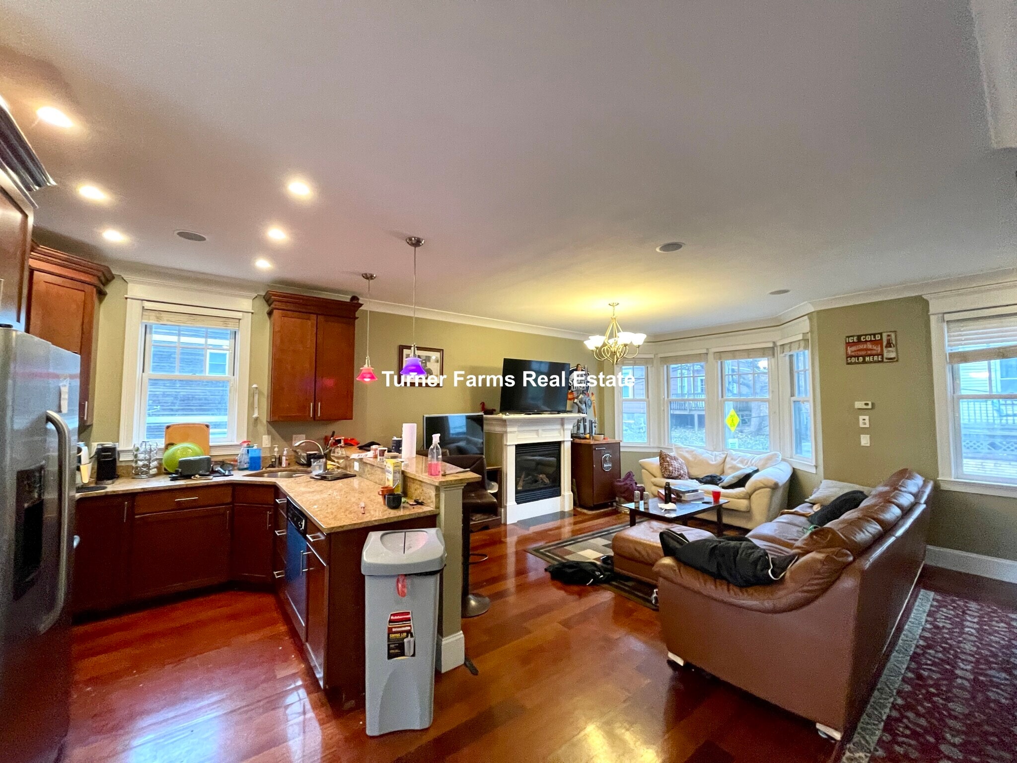 Building Photo - 15 Eldora St