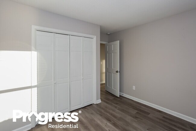 Building Photo - 363 Honeycutt Dr SE