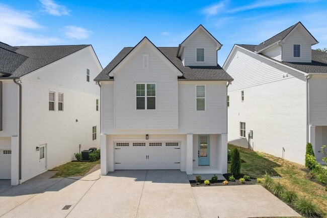 Building Photo - 321 Old Shackle Island Rd