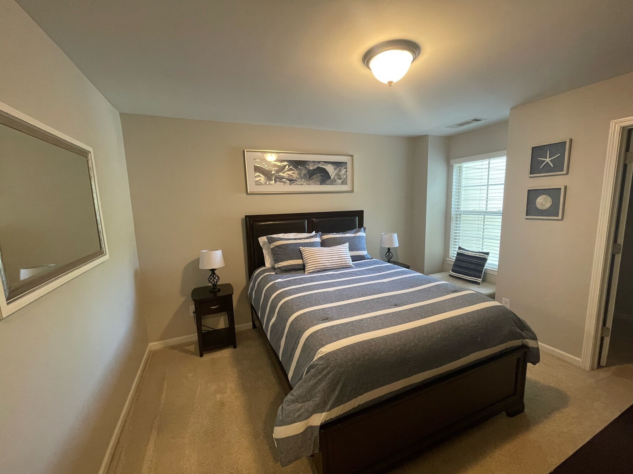 Middle Bedroom - 1625 Trailview Way NE