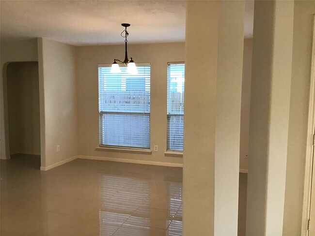 Building Photo - 19818 Twisted Creek Dr