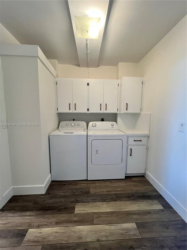 Building Photo - 1705 Whitehall Dr