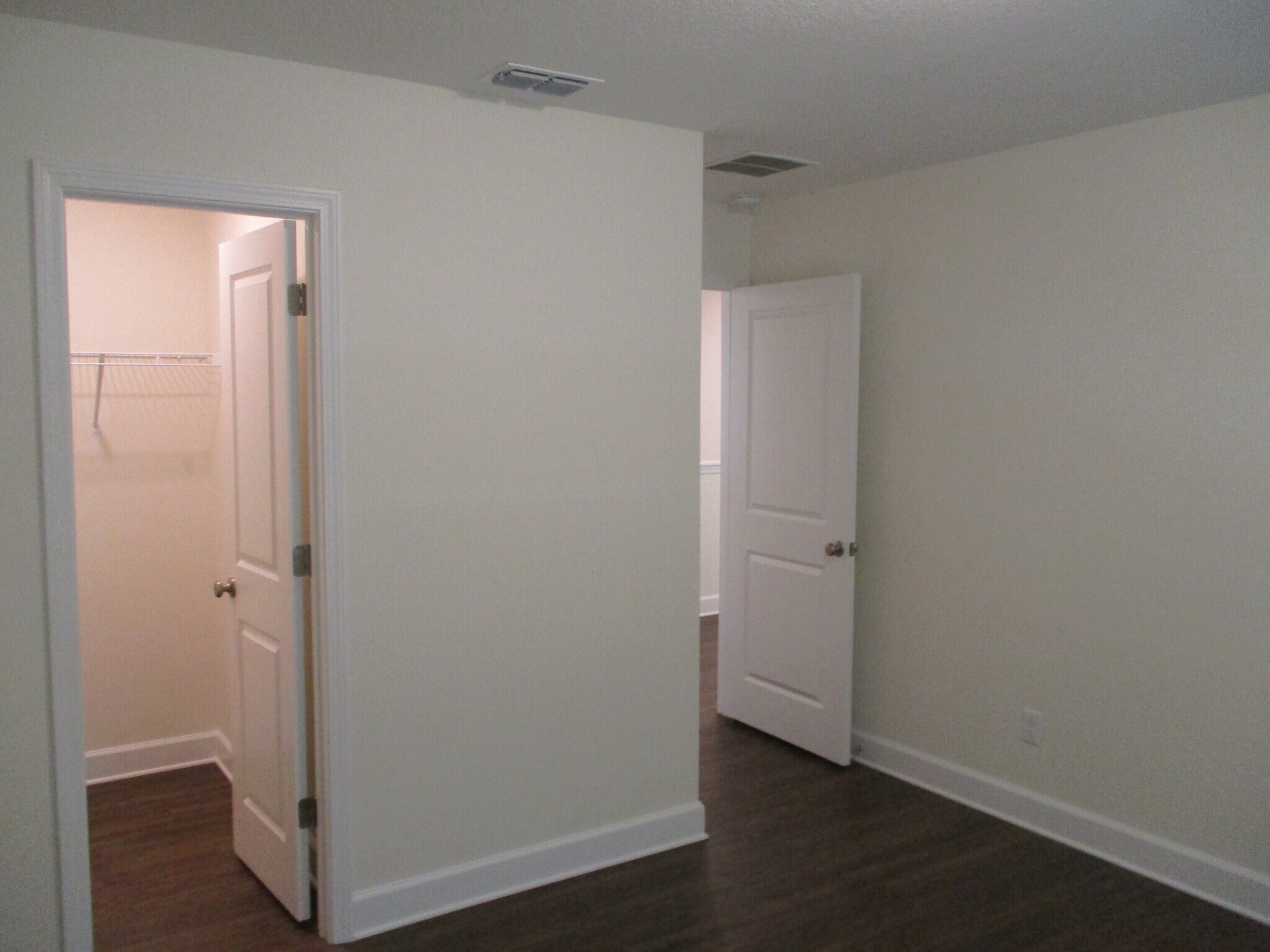 Building Photo - 10302 Watercrest Ct
