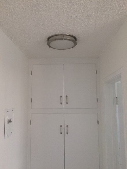 hall closet - 1151 Sunvue Pl