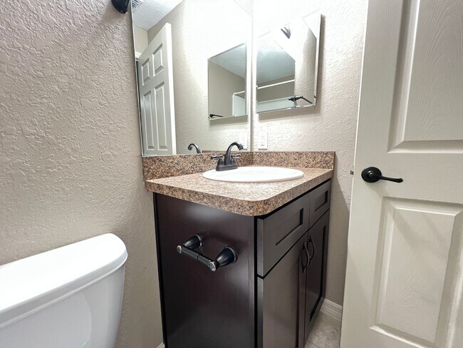 Building Photo - Beautiful 3 Bedroom, 2 Bathroom Home in Ocala!!