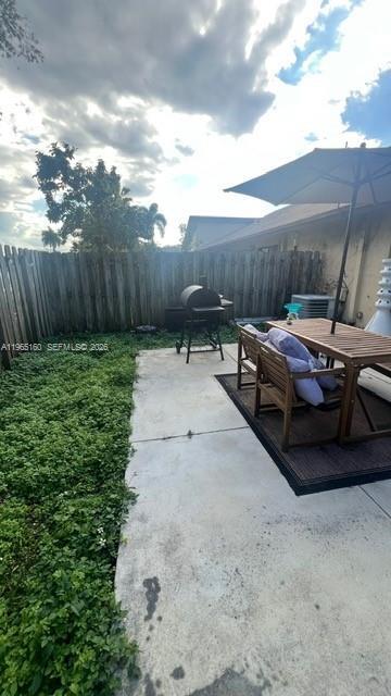 Building Photo - 11065 NW 38th Pl