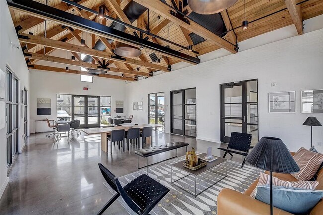 Building Photo - 15101 Litsey Crk Dr