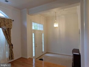 Building Photo - 724 Ridgemont Ave