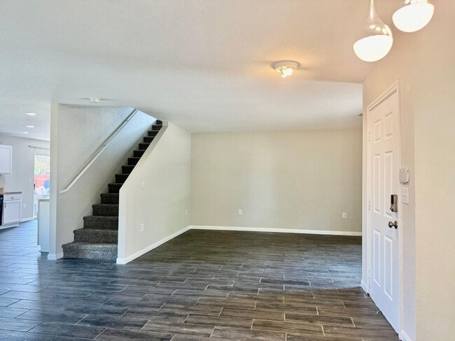 Building Photo - Spacious Two-Story Home: 4 Beds, 2.5 Baths...