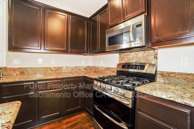 Building Photo - 1553 Bonanza Ln