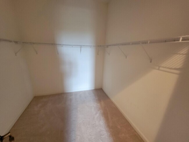 Building Photo - 685 Pacific Grove Dr