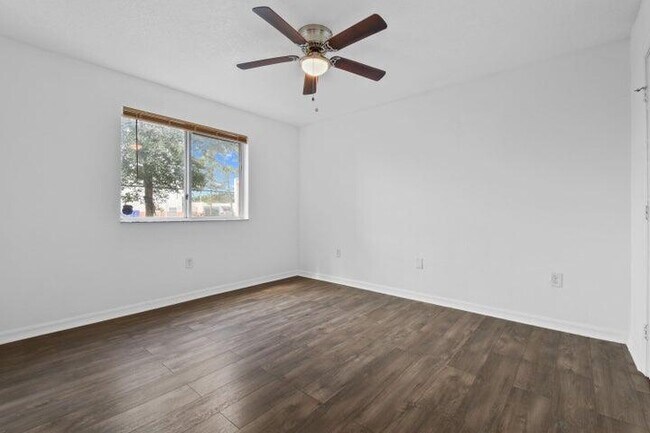 Building Photo - 3780 N Jog Rd