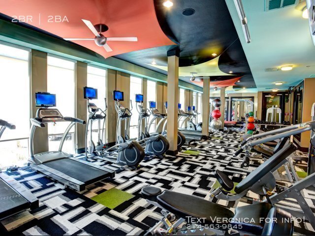 Building Photo - 2660 Apartments