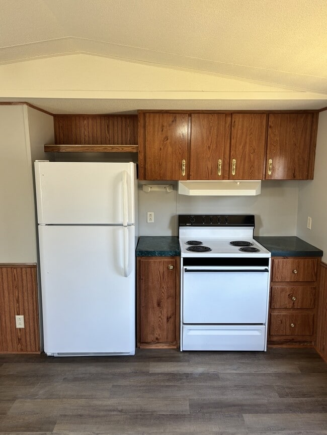 Building Photo - 128 Cassidy Ln