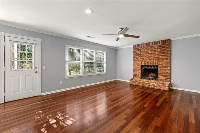 Building Photo - 3744 Misty Wood Dr N W