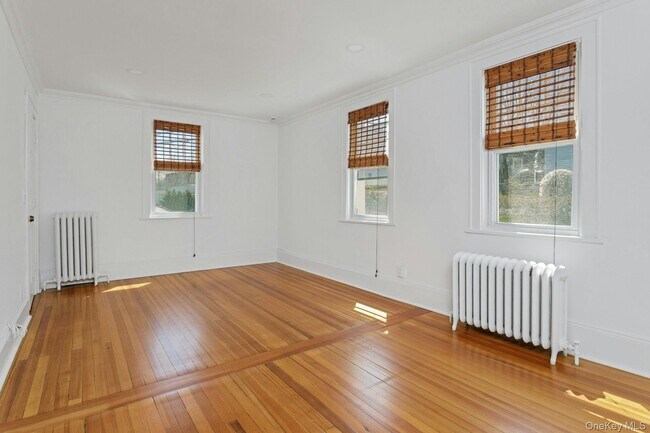 Building Photo - 55 N High St