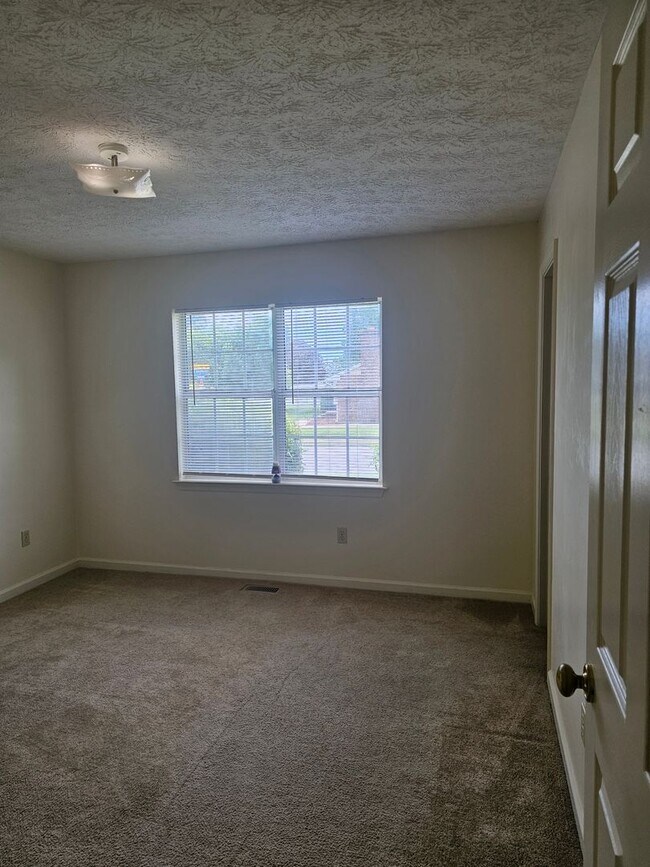 Building Photo - 2 Langille Ct