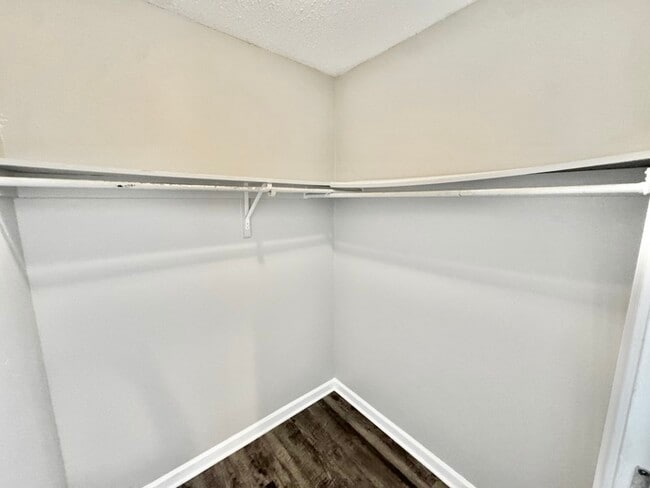 Building Photo - 7242 Rose Trail Dr