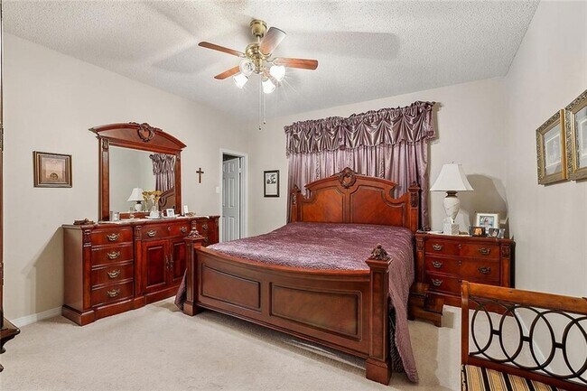 Building Photo - 3126 Meadow Lake Dr E