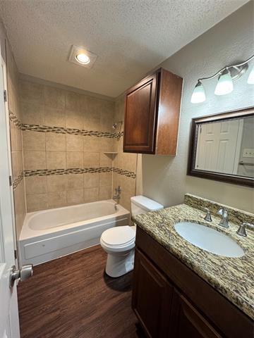 Building Photo - 922 Westover Dr