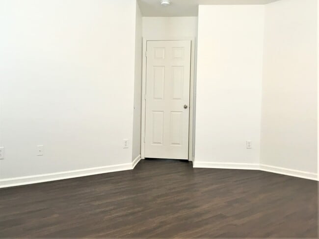 Building Photo - 1006 Bengel Dr
