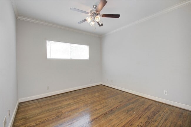 Building Photo - 6503 Mapleridge St