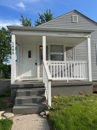 Building Photo - 1485 Walsh Ave