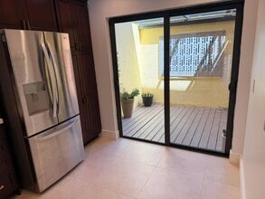 Building Photo - 797 S Riverside Dr