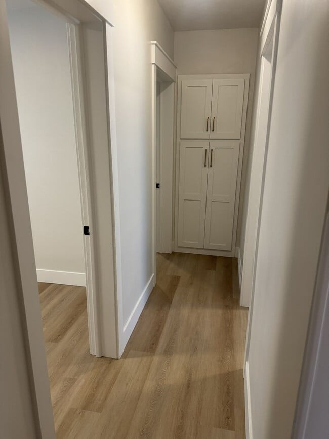 Building Photo - Completely Remodeled 4 Bed, 2 Bath Country Home – 1.5 Acres – Horse & Livestock Friendly!