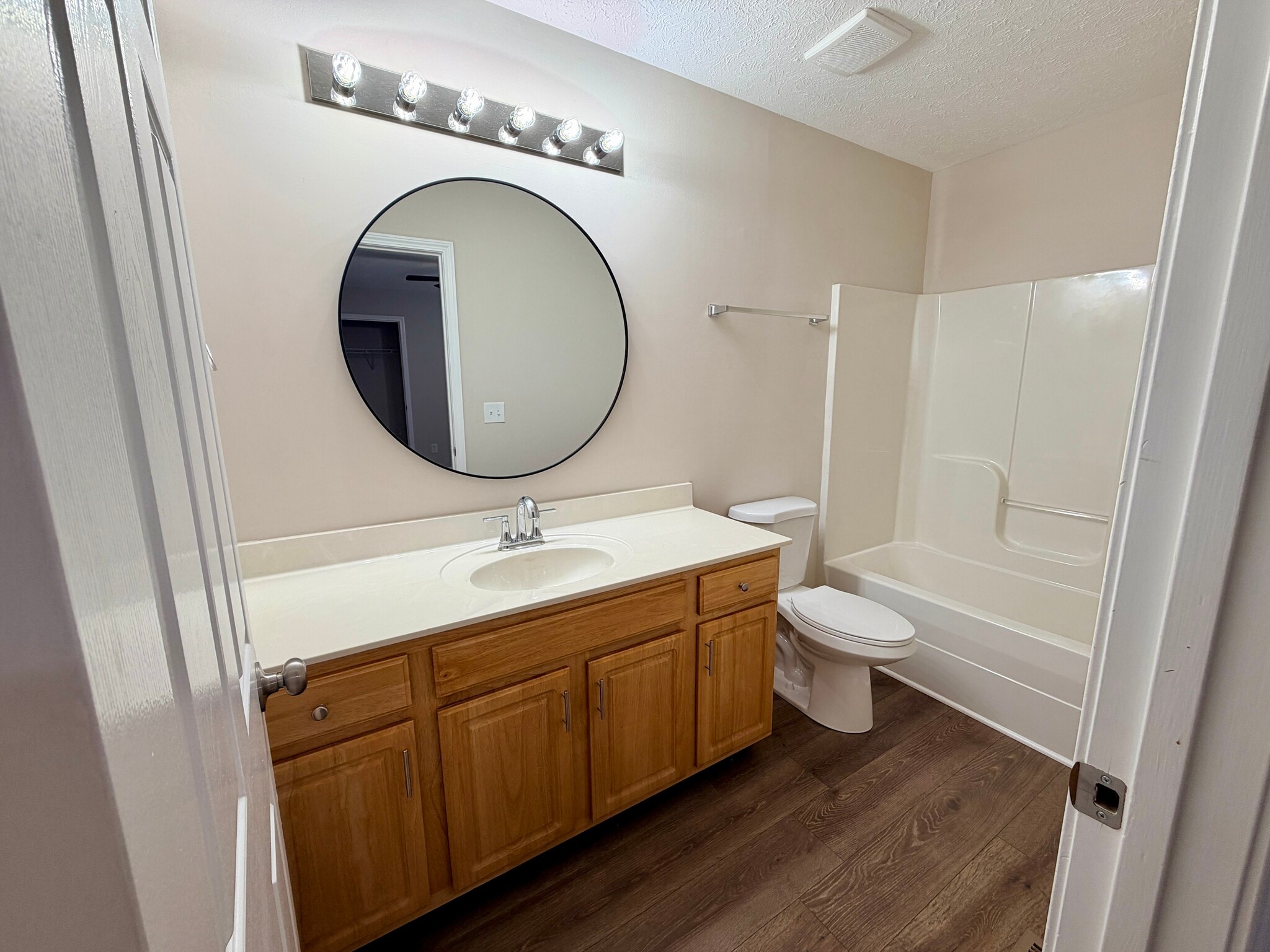 Building Photo - 319 Sandy Ct